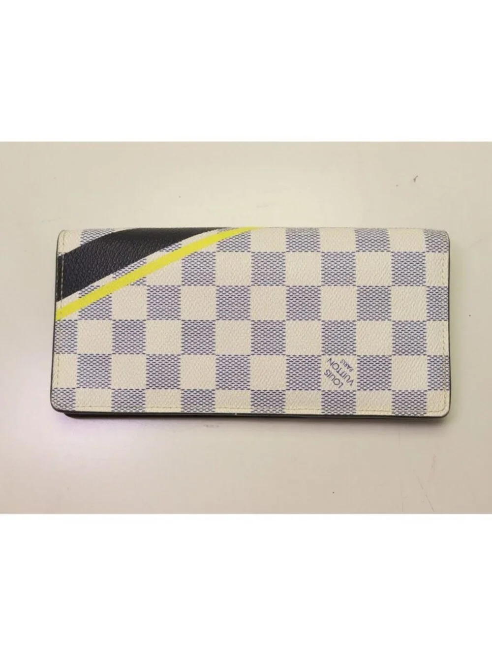 Louis Vuitton Portefeuille Brazza Damier Azur Bifold Wallet